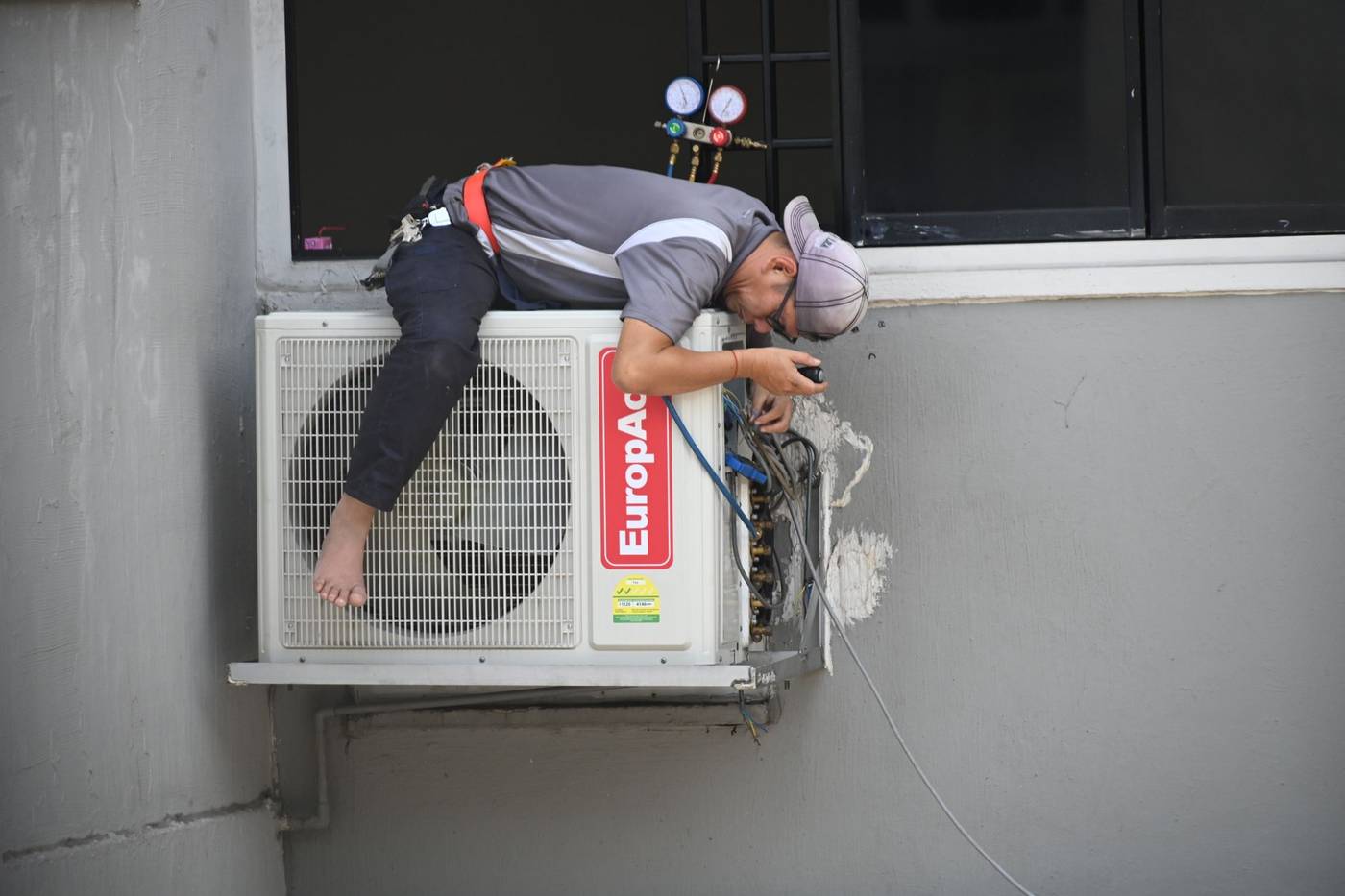 Why AC Maintenance Before Summer is Non-Negotiable in the UAE